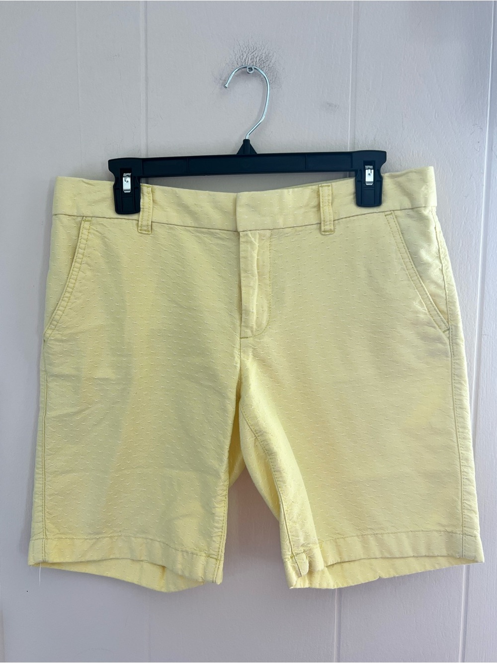 Tommy Hilfiger Women’s Size 6 Yellow Textured Cotton Chino Shorts Preppy